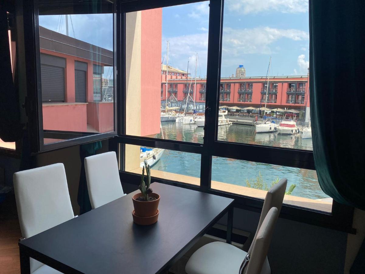 Ferienwohnung Le Finestre Sull'Acquario Genua Exterior foto
