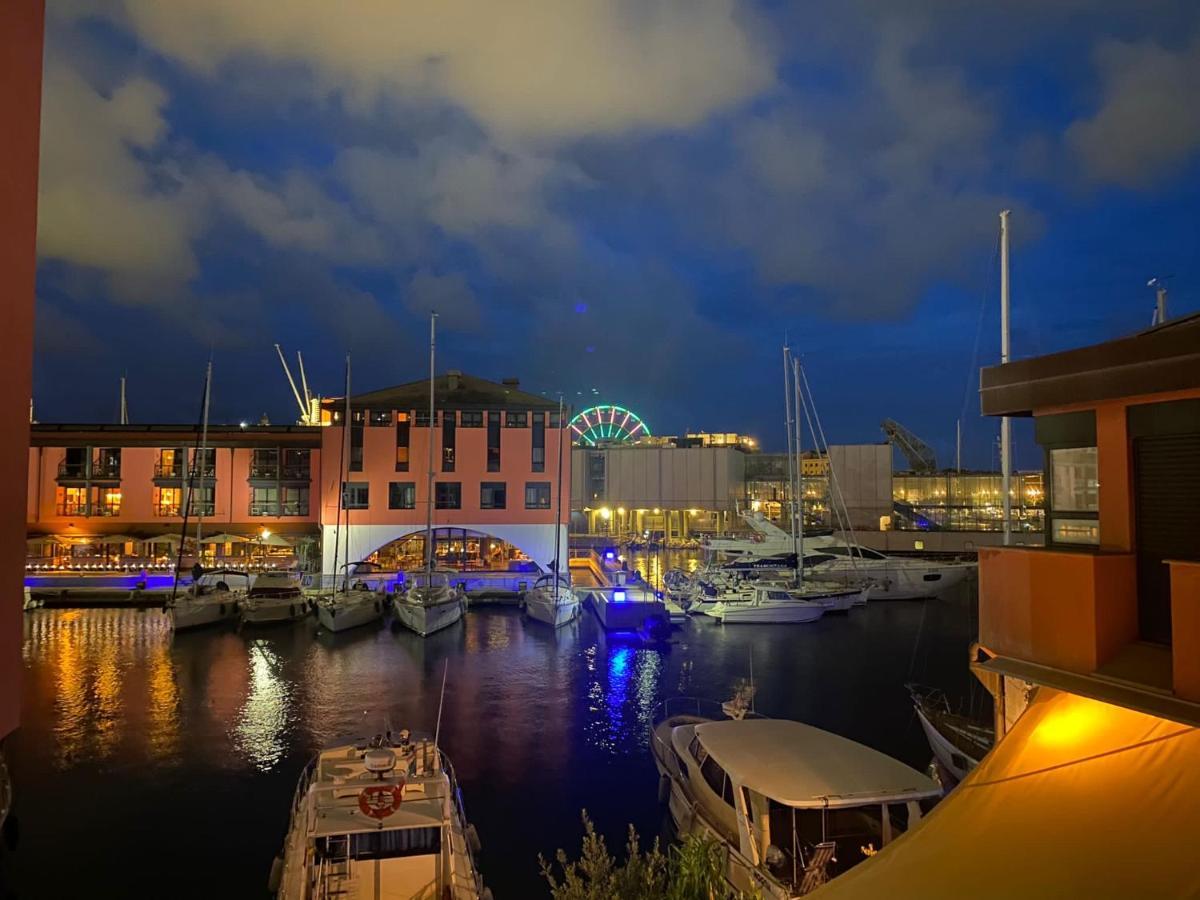 Ferienwohnung Le Finestre Sull'Acquario Genua Exterior foto